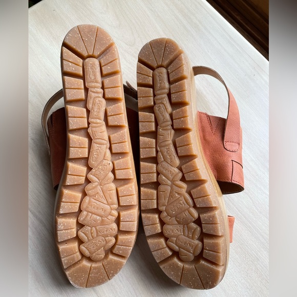 KORKS Womens Size 9 Fraya Sandals Wedge Heel Slingback Faux Leather Burnt Orange - Picture 5 of 11